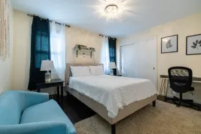MDRN Kid-Friendly Apt|Charming|Private|Sunny|Fast Wi-Fi| Parking - Image 5