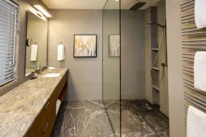 Gorgeous Slopeside Luxury 4/4 Walk to Village, shopping / Dining. Vues prt HotTub - Image 5