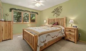 Lakefront Whitefish Chain Retreat - Sleeps 15 - Pontoon - Fall Getaway & Rates - Image 4