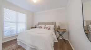 Elysium Cottage - A Cosy Retreat with Water Views - Image 4