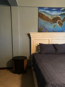 Apartment with WiFi, AC & shared outdoor pool - walk to the beach - Image 5