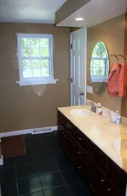 CASA PRIVADA CERCA DE LA PLAYA UBICADA EN NARRAGANSETT, RI - Image 2