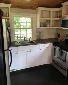 Garage Cottage Apartment with Horse Pasture - Image 4