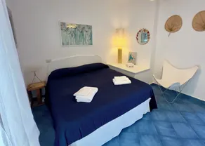 Seaside Villa with private garden - Image 4