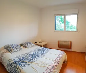 Trähus i dess gröna miljö - Image 5