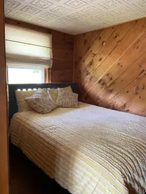 Cozy, ocean-side retreat - Image 2