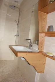 House - Image 3