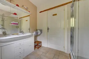 Le Chai *** A charming, single-story vacation rental with a garden and shared pool, 10 minutes from Bergerac - Image 4