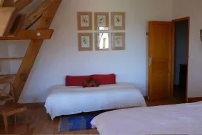 Una casa rural tranquila y confortable en un pueblo medieval en Borgoña - Image 5
