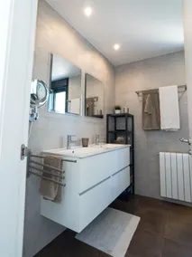 Modern vacation home, private pool, free WiFi, sea view - Image 2