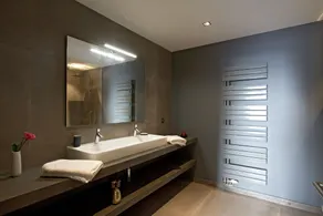 Chalet Montagnard avec bain à remous + sauna privés! Proche du télésiège - Image 2