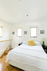 Central apartment with private courtyard, walk everywhere in Fremantle! - Image 3