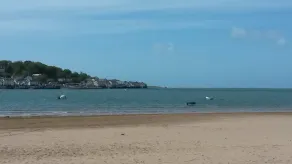 Hytte fra det 18. århundrede ved vandet, panoramaudsigt over havet, gårdhave - Image 4