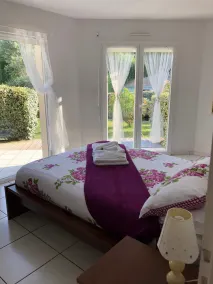 Luxury Villa Sleeps 8  with Private Heated Pool Nr Lake/Beach - Image 5
