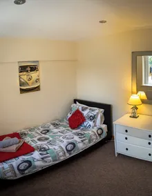 Refurbished Cottage With Large Balcony Overlooking River Neet - Image 5