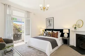 The Paddington White Sanctuary - Image 5