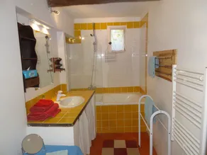 Encantadora casita en una zona tranquila frente al Mont Ventoux - Image 2