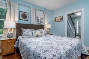 Quaint/updated. Downtown Wakefield/shops/bike path. Narragansett Beaches 3 mi. - Image 5