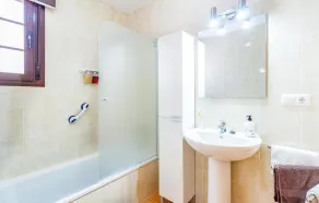 3 bedroom amazing home in Benaoján - Image 3