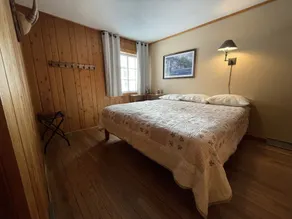 Hubbard Lake Sunset Hideaway, large lakefront property. - Image 4