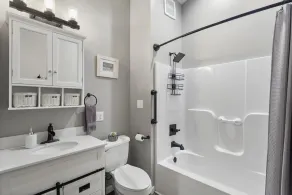 Privacy on the Strip! Completely renovated Fenced-in yard near all attractions! - Image 5