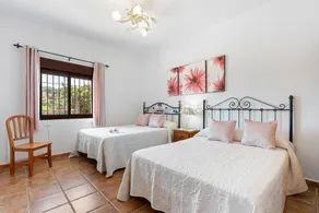 Chalet \"El Mirador Del Abuelo\" con piscina privada, 2 terrazas y Wi-Fi - Image 4