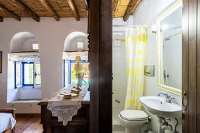 ANEZAS MANSION (casa a torre tradizionale in pietra isola di Andros-Grecia) - Image 2