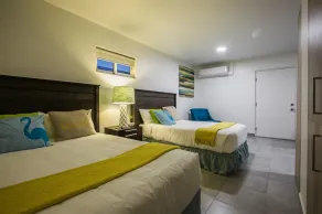 ModernStudio w/ 2 Double Beds & Pool - Close2Beach - Image 4