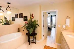 Classy artsy ocean-view unit near pool at Pacifico in Coco sleeps 6 - Image 3