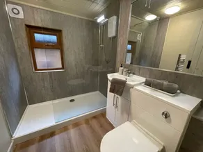 RoseTree Lodge 3 bed Sleeps 6 - Image 2