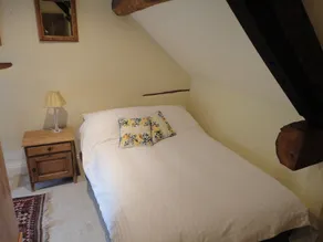 Small converted barn in peaceful village setting. - Image 4
