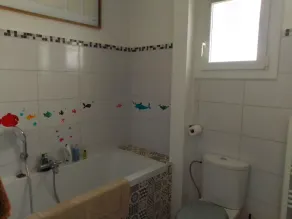 Air-conditioned villa 120 m² with swimming pool 5 minutes from the beach - Image 5