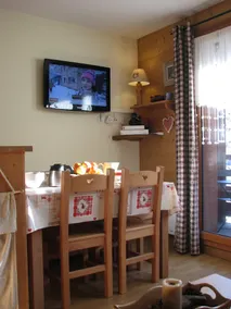 Upscale flat in all mod cons chalet mountain resort  - Vars - Image 5