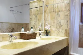 Luxury villa with 6 double bedrooms. Classic finca in the rustic Ibizan style - Image 3