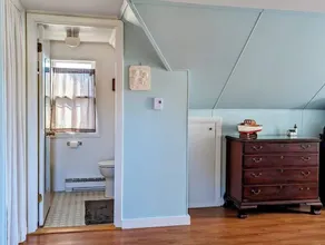 NEW Beachy Watering Cove Cottage - Image 3