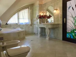 Family House with Lake Velence panorama, swimming pool and free Wifi. - Image 4