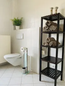 Vivendo em uma casa de campo (2 pessoas) - Image 2