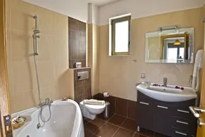 Villas for family holidays - Image 3
