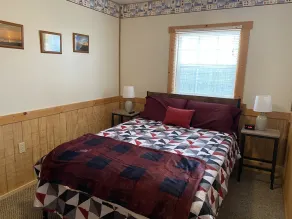 SPRING GETAWAY! Comfortable 2BR cozy cottage just a few steps from Sandusky Bay! - Image 3