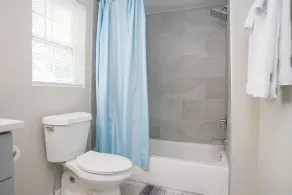 Renovated Fuse Entertainment District  DT 4 BR/3BA - Image 3