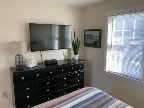 Cozy Efficiency with Beautiful Ocean Views - Image 5