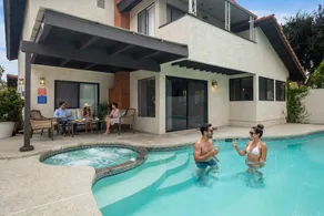 Peaceful Private Retreat In The Heart Of Town! - Image 4