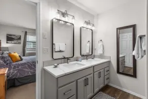 Immaculate 3 bedroom with hot tub , AC , close to golf course , Whitefish lake , Whitefish Trails! - Image 4