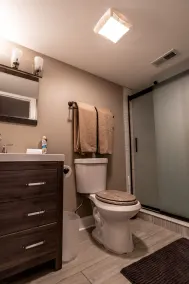 Pet Friendly Huge Lake Front Home with Stunning Views - Image 3