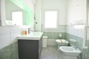 Santa Barbara House - Image 2