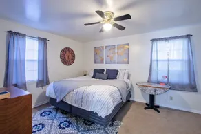Bright 1 bedroom apartment, close to shops and highway - Image 5