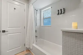 Boaters Bayshore Bungalow - Image 4