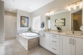 Sleeps 16 w/ 4 Kings - Gourmet Kitchen & Fireplace - Image 2