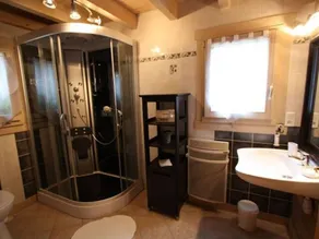 Chalet chaleureux avec sauna, terrain, terrasse et babyfoot à Saint-Nabord - Image 2
