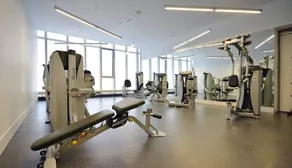 2 BDR Downtown - FREE PARKING - Lake View - Image 3